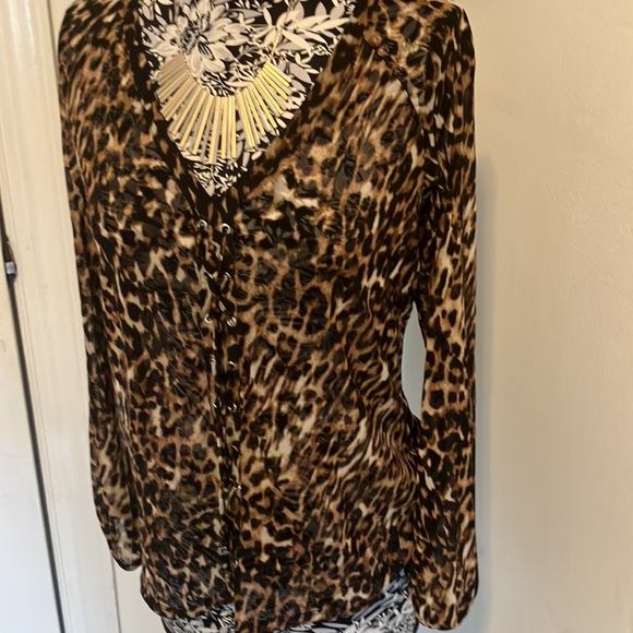 INC INTERNATIONAL animal print blouse M - Picture 2 of 6